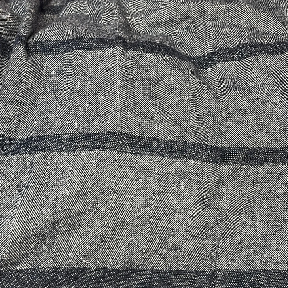 Lands Downunder Blue Throw Blanket